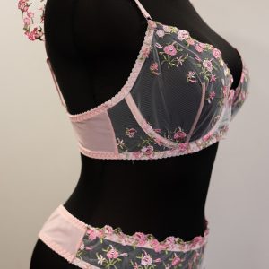 Set lenceria flores